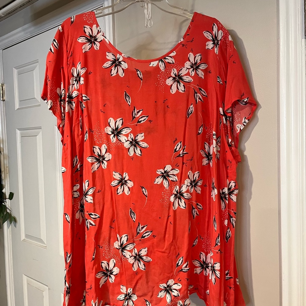 Size 4 coral floral blouse